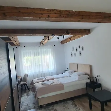 别墅 Casa Berzei 1 *